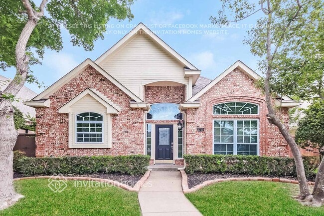 Building Photo - 2710 Honeysuckle Dr