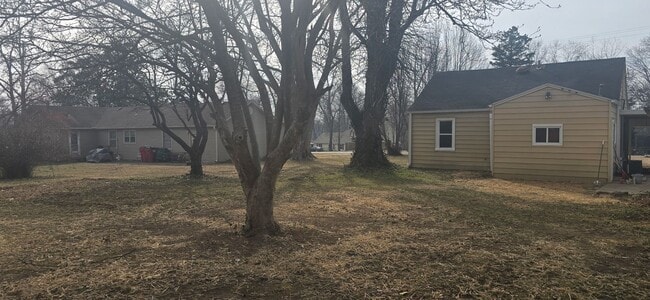 Building Photo - 2 Bed / 1 Bath + Bonus Room – SE Springfield/Galloway