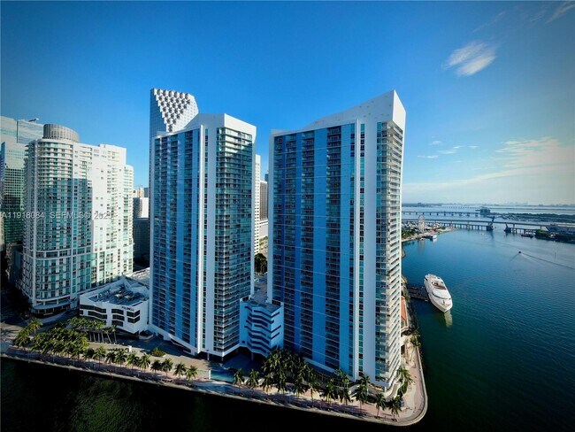 Building Photo - 325 S Biscayne Blvd