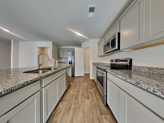 Building Photo - 416 Red Poll Wy