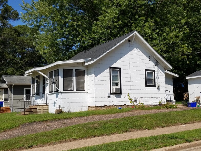 Building Photo - 2740 S Slope Ter