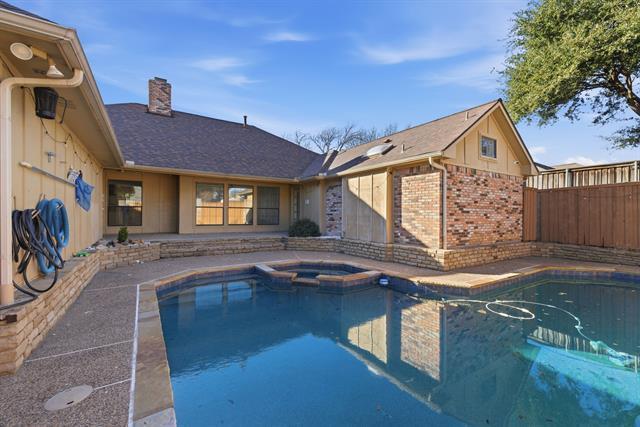 Building Photo - 18516 Featherwood Dr