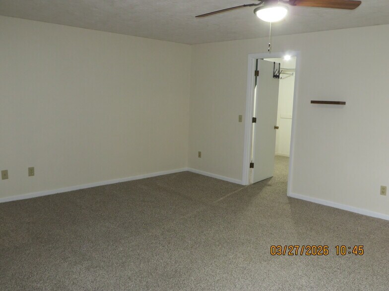 Building Photo - 1348 W 550 S