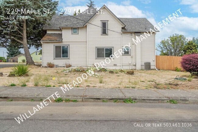 Building Photo - 229 NE Maple St