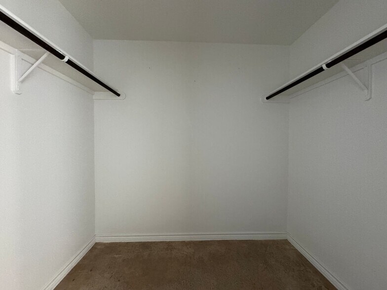 Building Photo - 1800 Emma Naylor Ct