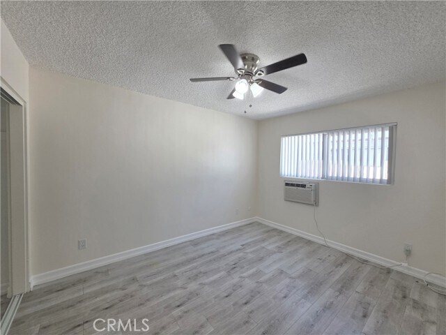 Building Photo - 15436 Vanowen St