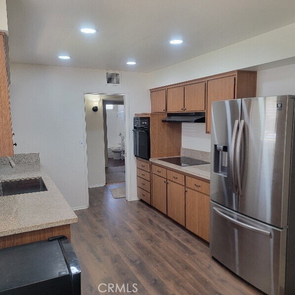 Building Photo - 28894 Portsmouth Dr