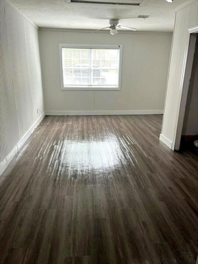 Building Photo - 5826 Eunice Ct