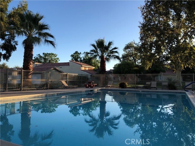 Building Photo - 307 Tava Ln