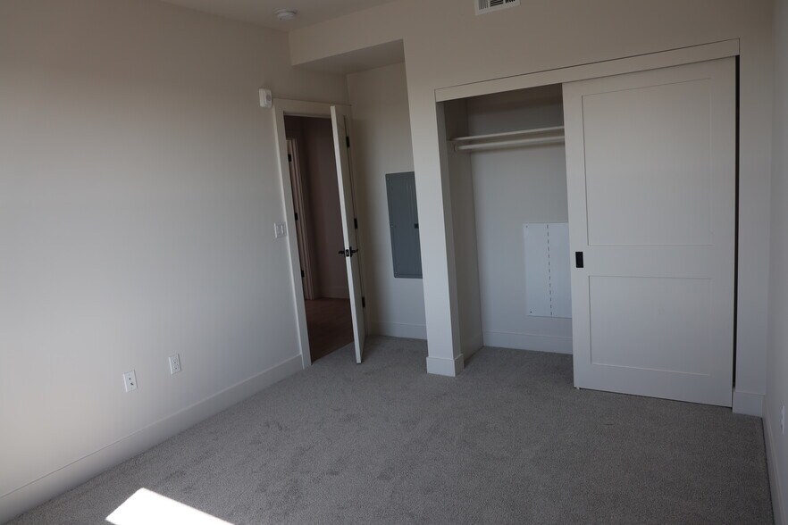 Bedroom 2 - 919 39th Ave