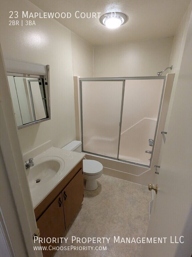 Building Photo - 23 Maplewood Ct