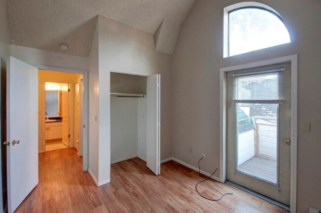 Building Photo - 1631 19th St