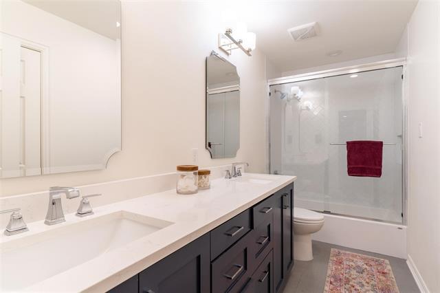 Building Photo - 10451 Enchanted Meadow Dr