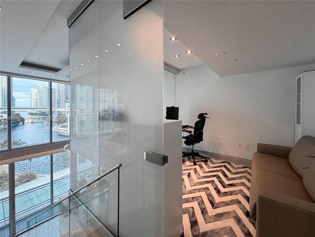 Building Photo - 350 S Miami Ave