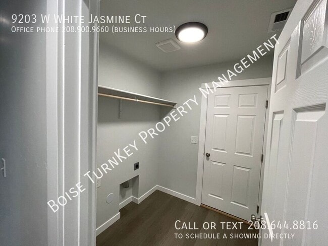 Building Photo - 9203 W White Jasmine Ct