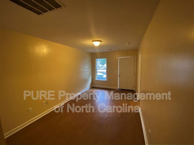 Building Photo - 2507 Pinnix St