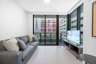 Building Photo - 121 NE 5th St