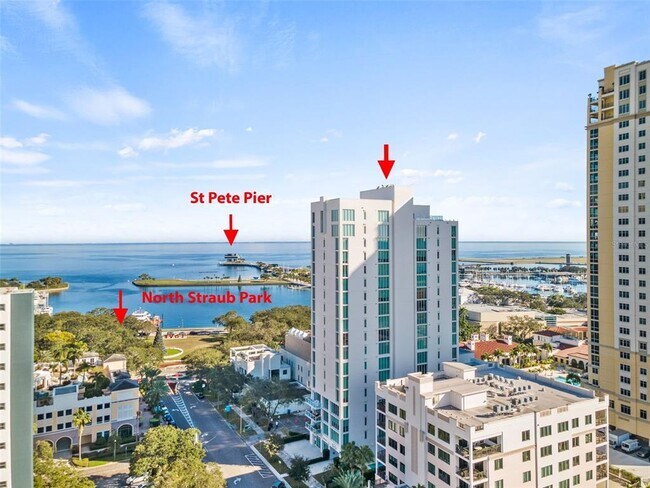 Building Photo - 176 4th Ave NE