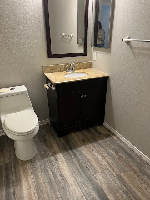 Building Photo - Great area near Central Santee