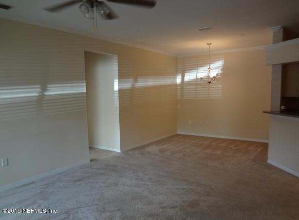 Building Photo - 7800 Point Meadows Dr