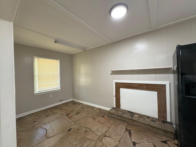 Building Photo - 2964 Carson Ave