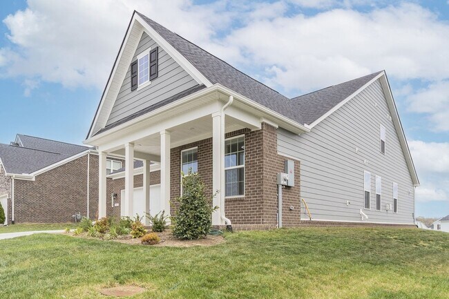 Building Photo - 945 Pleasant Ridge Run