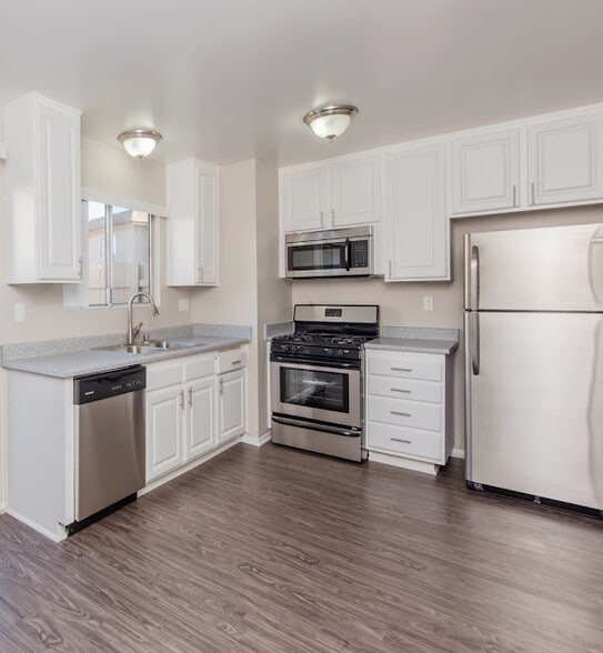 Building Photo - Westerly Shores