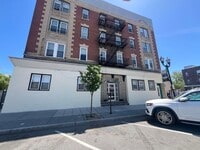 Building Photo - 7222 Broadway