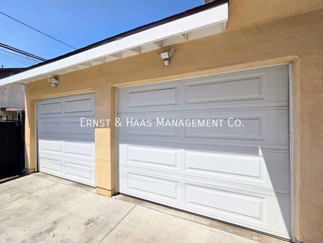 Building Photo - 1759 Cerritos Ave