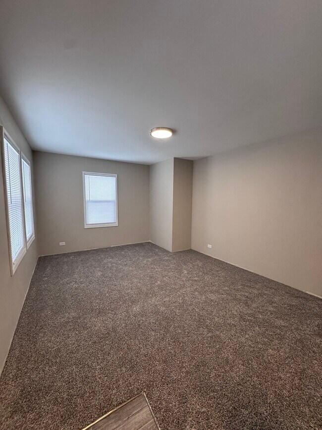 Building Photo - 14240 Linder Ave