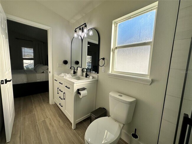 Building Photo - 17410 Woodcrest Way