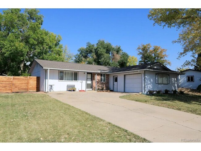 Primary Photo - 6181 W Alder Ave