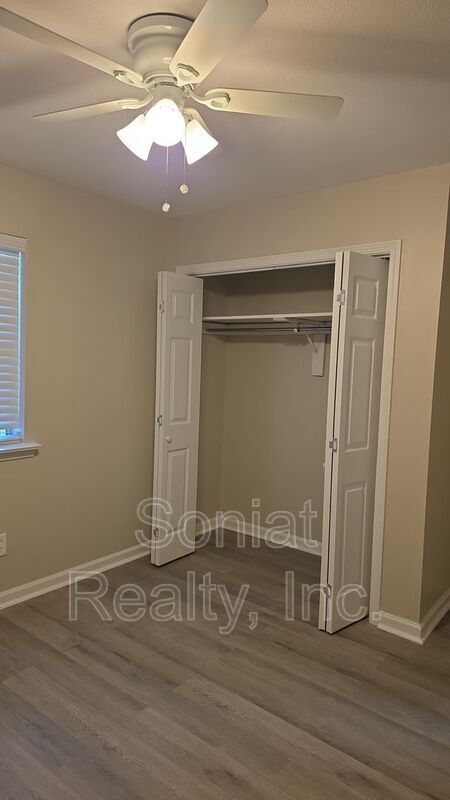 Building Photo - 7840 Wave Dr