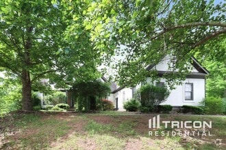 Building Photo - 2784 Lost Lakes Dr