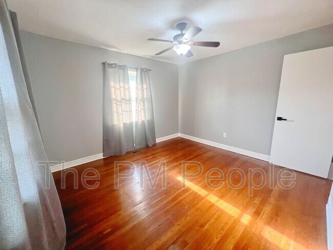 Building Photo - 34 Fleetwood Dr