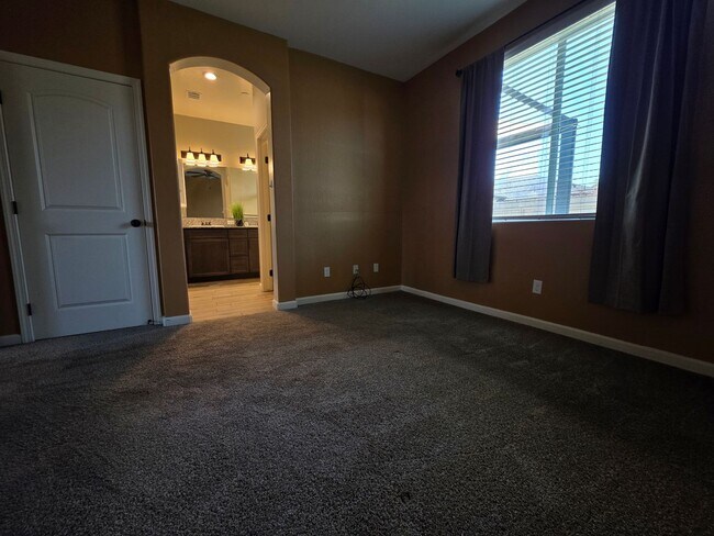 Building Photo - 3949 W Nellis Ave
