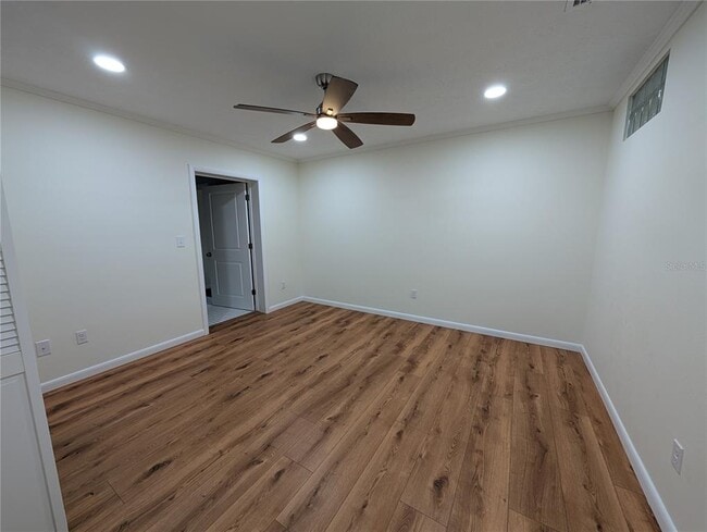 Building Photo - 8481 S Great Oaks Dr