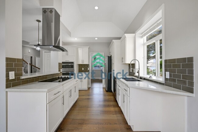 Building Photo - "Charming Sammamish Retreat: 3-Bedroom Home with 2.5 Baths & 1,710 Sq Ft of Comfort"