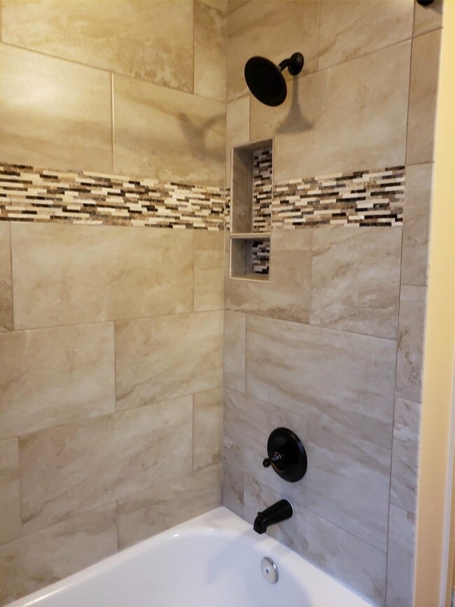 Building Photo - 7223 Yardley Dr