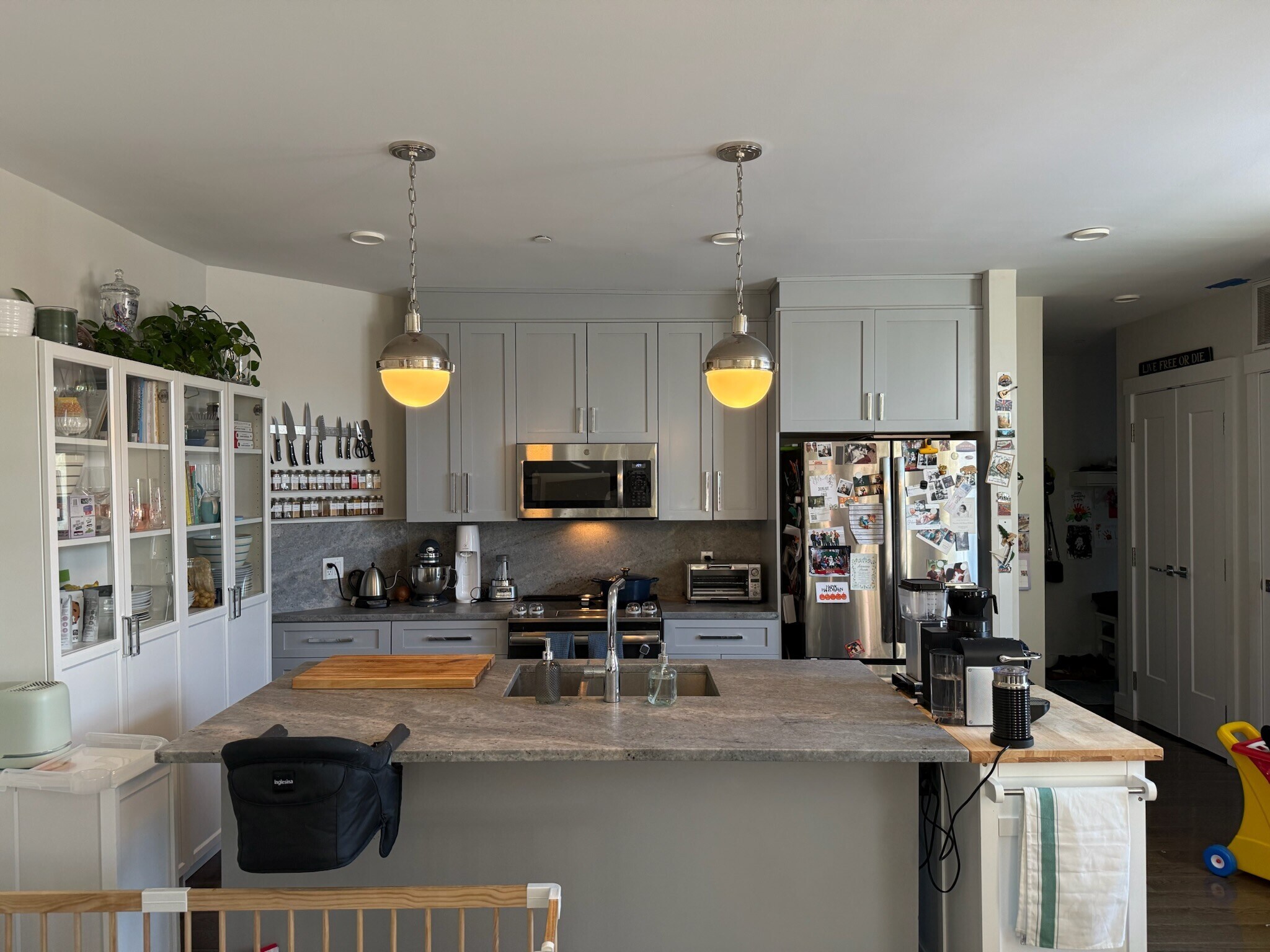 Building Photo - 418 McGrath Hwy