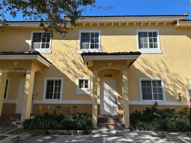 Building Photo - 322 NE 3rd St