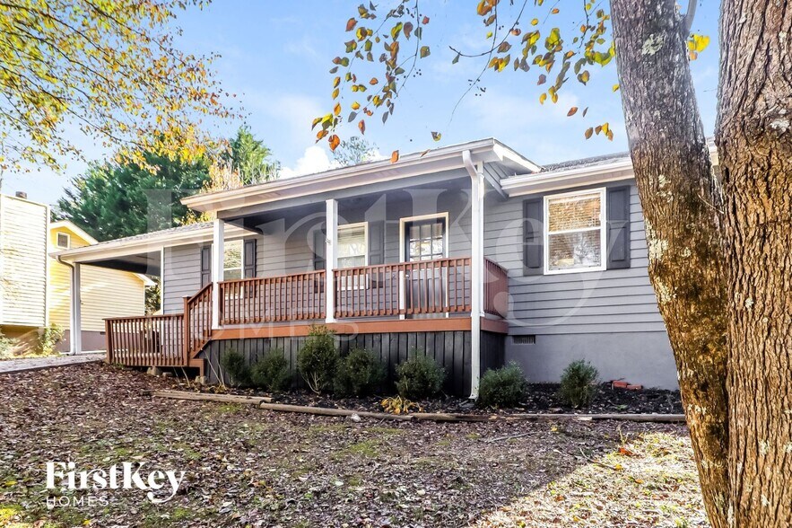 Building Photo - 4565 Bonneville Dr