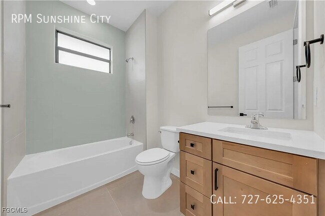 Building Photo - 2719 2nd St NW