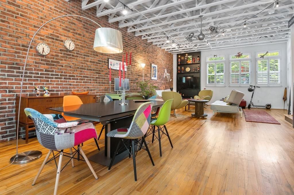 Building Photo - 230 Bradberry St SW