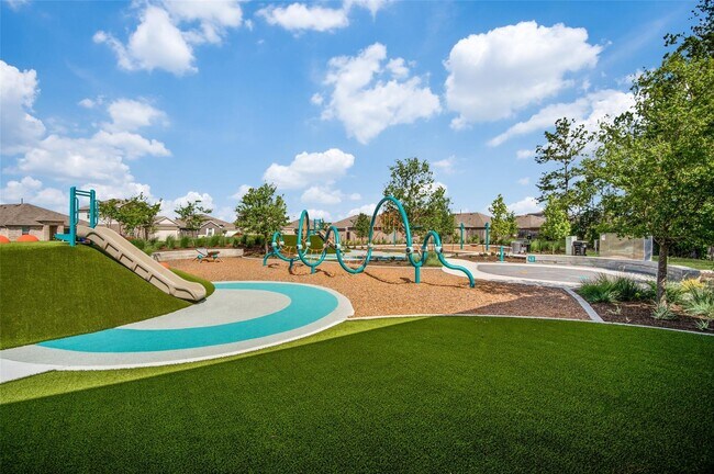 Building Photo - 16617 Olivewood Ln
