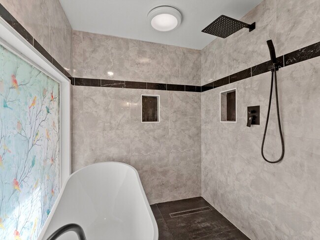 Building Photo - "Spacious 5-Bed Haven on Cedarest Rd – Where Comfort Meets Convenience in Fairfax!"