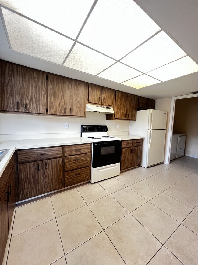 Building Photo - 609 SE 23rd Pl