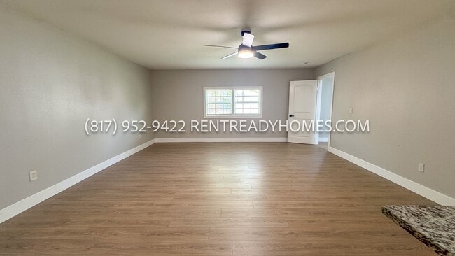 Building Photo - 2613 Fairbrook St