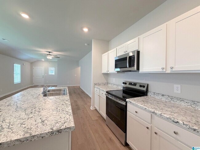 Building Photo - 132 Challenger Wy