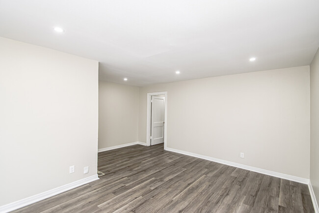 Building Photo - 2219 Blackwood Rd